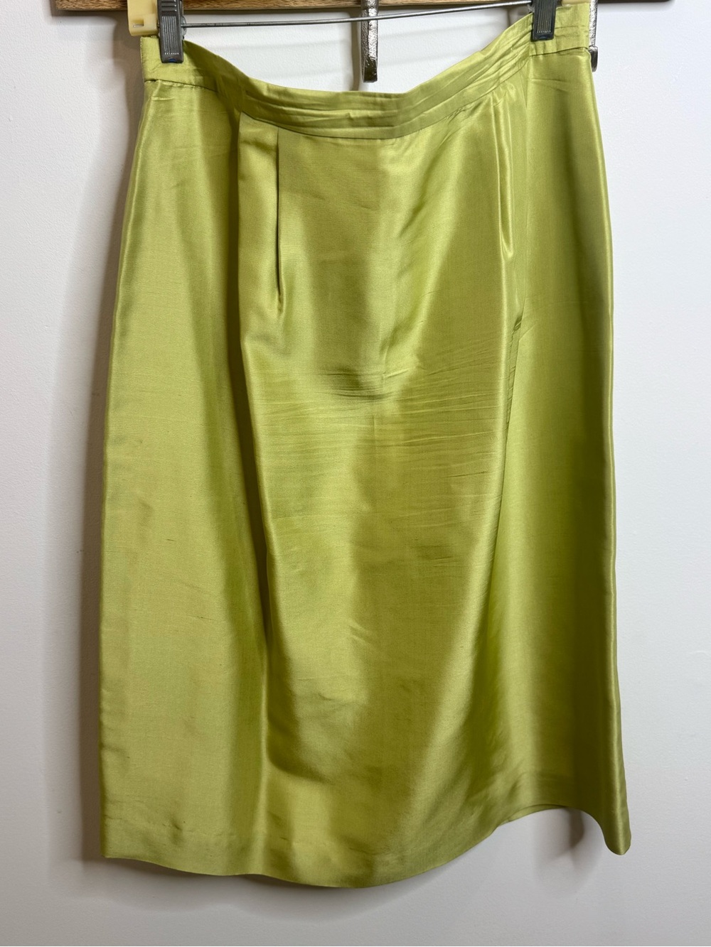 Elegant Lime Green 100% Silk Women's Skirt